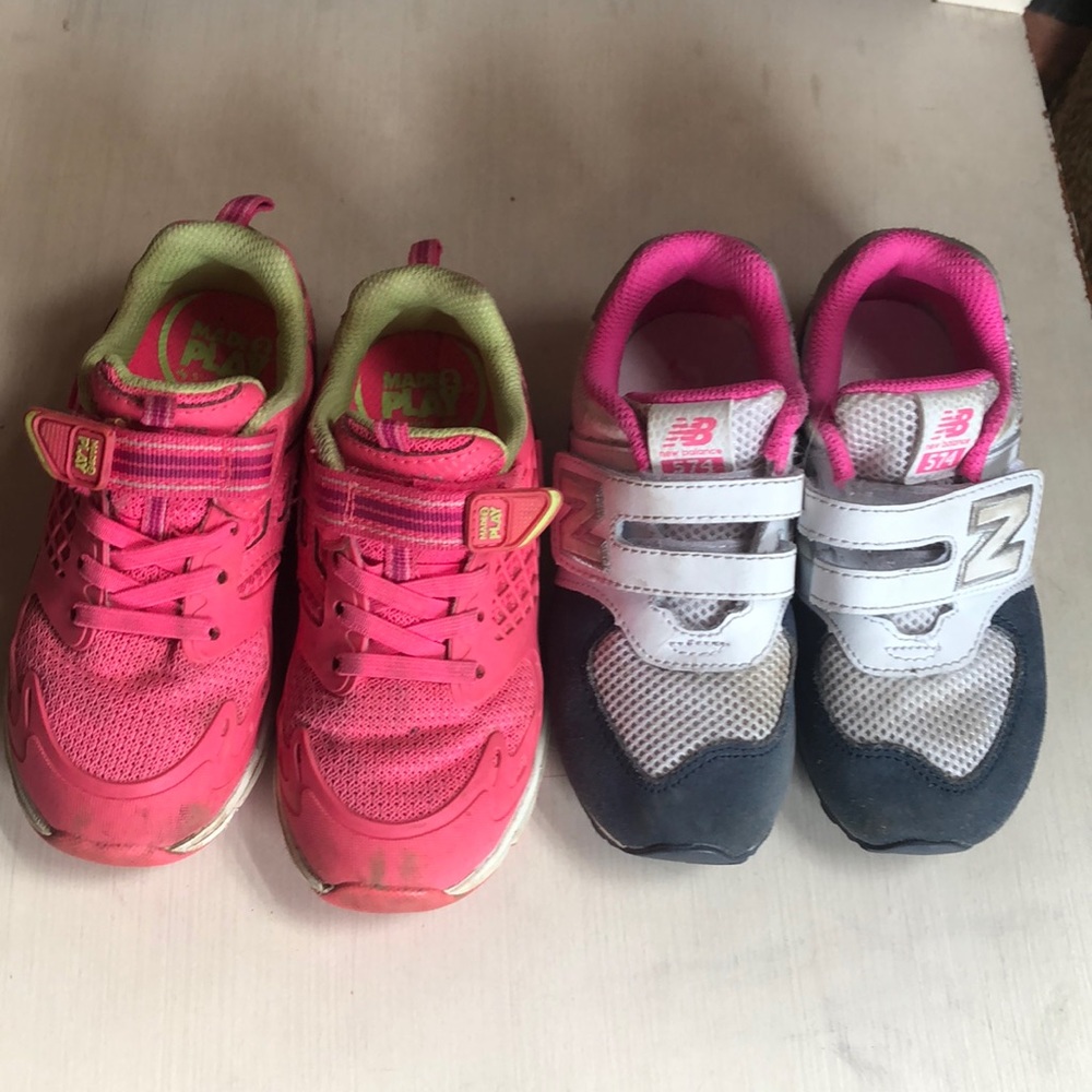 Pair of loved toddler sneakers: NB and SR - Picture 1 of 11